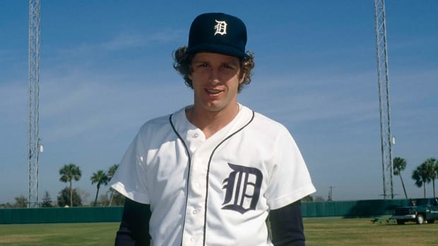 mark-fidrych-detroit-tigers-ap.jpg